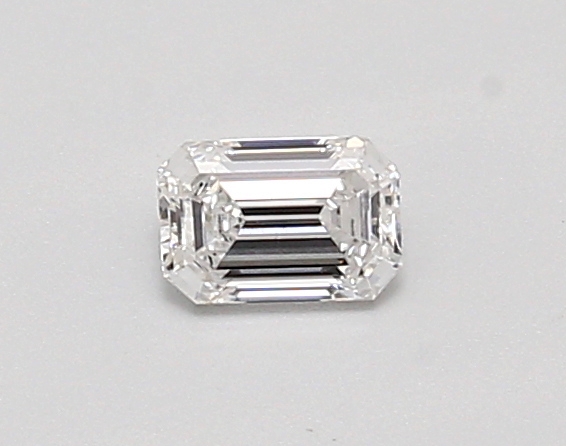 0.32 ct. emerald Lab Grown Diamond front image