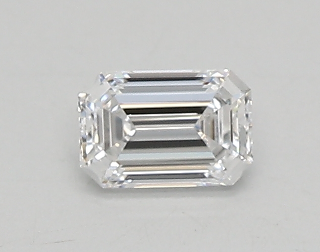 0.30 ct. emerald Lab Grown Diamond front image
