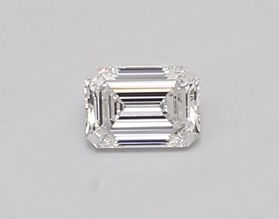 0.31 carat emerald lab-grown diamond