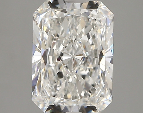 2.39 carat e IF EX Cut IGI radiant diamond