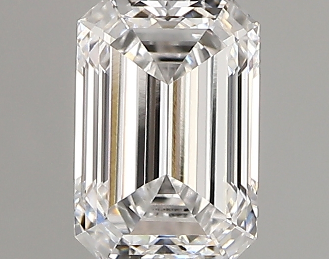 1.05 ct. emerald Lab Grown Diamond front image